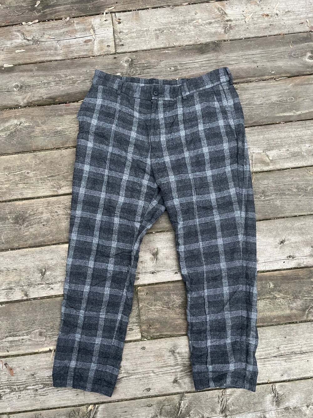Hugo Boss 34 Gray Light Flannel 100% Wool Genius Modern Slim Dress Pants